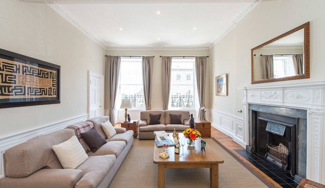 Stay in this tranquil and gorgeous City Centre home, for a unique Edinburgh experience