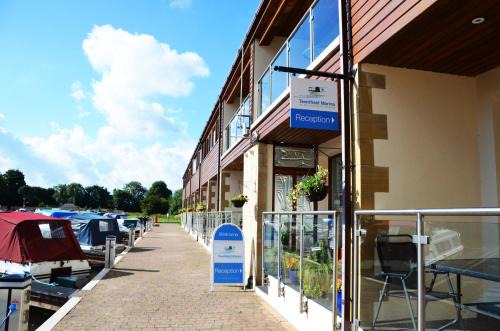 Tewitfield Marina