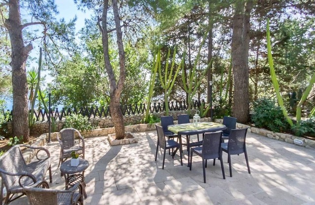 Holiday house Castro for 1 - 6 persons with 2 bedrooms - Holiday home