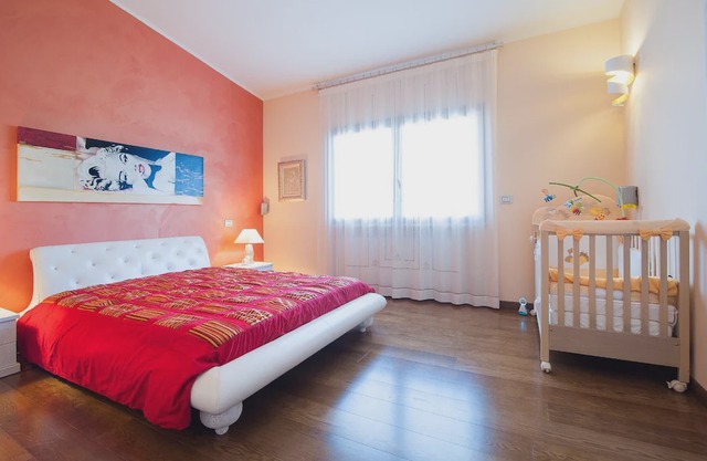 Meadow Luxury Villa - Four Bedroom Villa, Sleeps 12