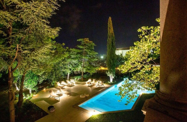 The elegant resort has various houses with independent entrances from the park