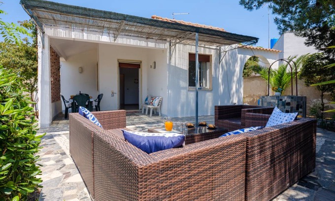 Torre Castiglione Villa | 120 m² Villa ∙ 3 bedrooms ∙ 10 guests