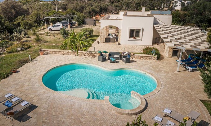 Marina di Felloniche Villa | 140 m² Villa ∙ 4 bedrooms ∙ 8 guests