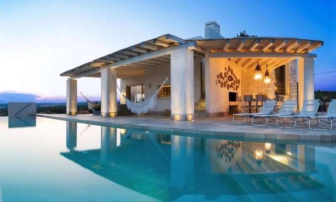 Avetrana Villa | 185 m² Villa ∙ 1 bedroom ∙ 9 guests