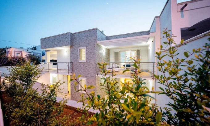 Posto Vecchio Apartment | 200 m² Apartment ∙ 2 bedrooms ∙ 4 guests