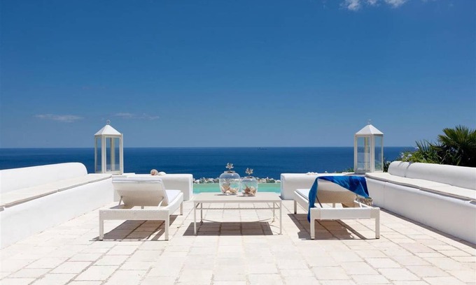 Castro Marina Villa | 210 m² Villa ∙ 1 bedroom ∙ 8 guests