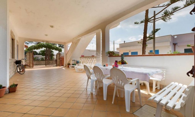 Posto Rosso Apartment | 230 m² Apartment ∙ 4 bedrooms ∙ 9 guests