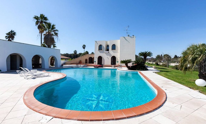 Galatina Villa | 350 m² Villa ∙ 6 bedrooms ∙ 16 guests