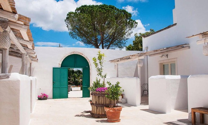 Martina Franca Villa | 489 m² Villa ∙ 7 bedrooms ∙ 18 guests