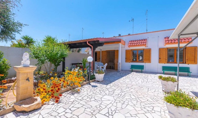 Torre Specchia Ruggeri Villa | 70 m² Villa ∙ 3 bedrooms ∙ 6 guests