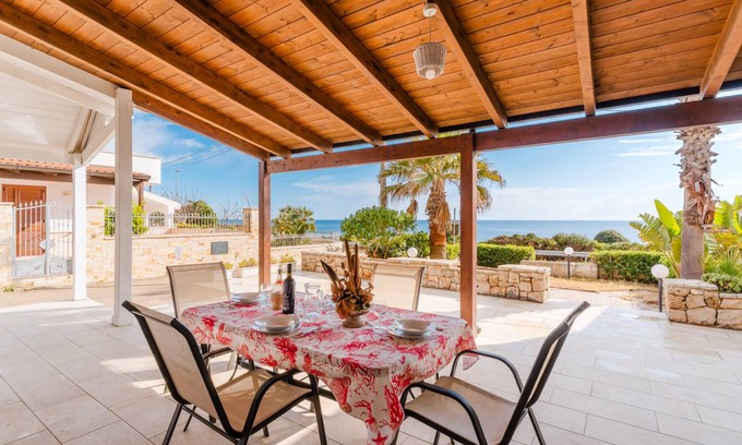 Posto Rosso Apartment | 70 m² Apartment ∙ 2 bedrooms ∙ 5 guests