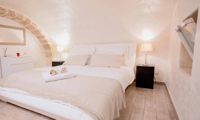 Bari City Centre Apartment | 80 m² Apartment ∙ 2 bedrooms ∙ 5 guests