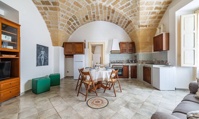 Lecce Historic Center Apartment | 92 m² Apartment ∙ 2 bedrooms ∙ 4 guests