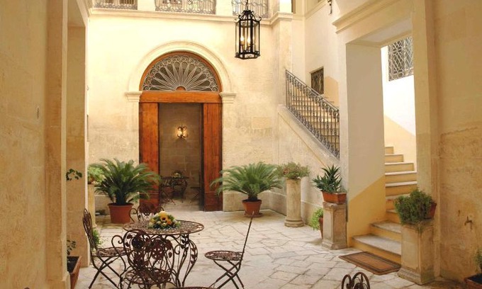Lecce Historic Center Bed & Breakfast | Antico Belvedere B&B Lecce