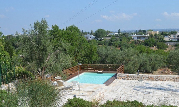Martina Franca House | Casa Cesarina C: A graceful apartment that is part of an ancient country house, with Free WI-FI.