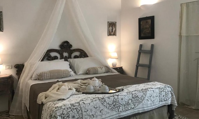 Fasano Apartment | Clementina Room