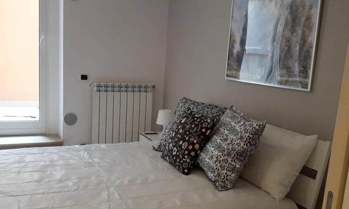 Municipio 1 Apartment | DALMAZIA Street - Apartment Near the sea