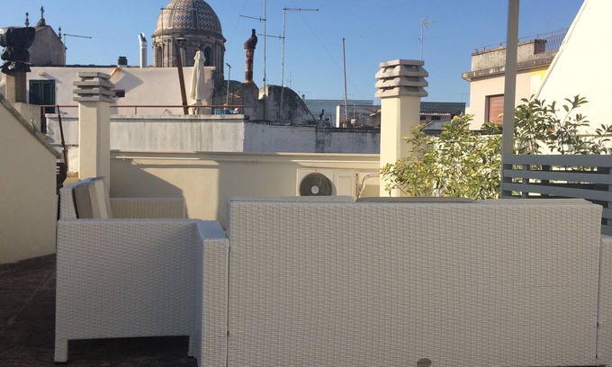 Ceglie Messapica Apartment | Detached house, 2 double bedrooms, 2 bathrooms, panoramic terrace, gazebo barbecue