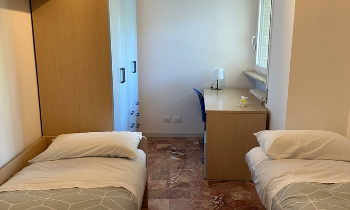 Municipio 2 Apartment | elegante appartamento guest house a Poggiofranco Bari con balconi e parcon