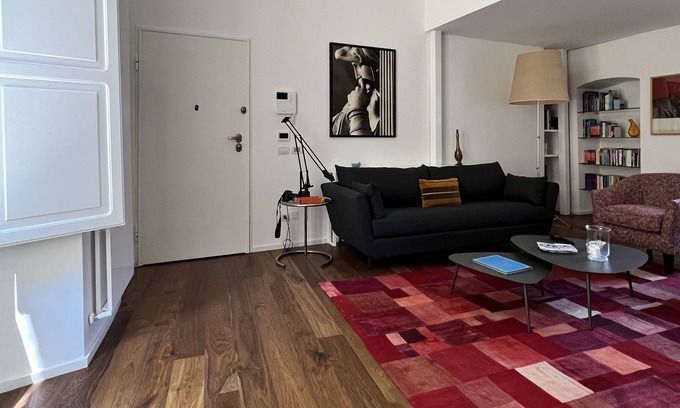 Old Town Apartment | FLO HOUSE LUXURY APARTMENT OLD TOWN