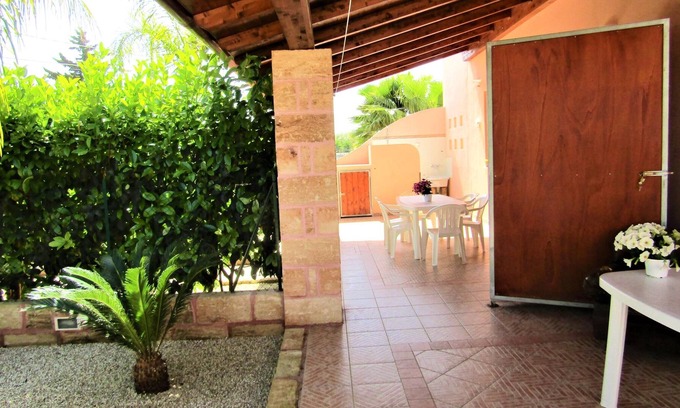 Torre San Giovanni House | Homerez - House 700 m away from the beach for 4 ppl. at Torre San Giovanni