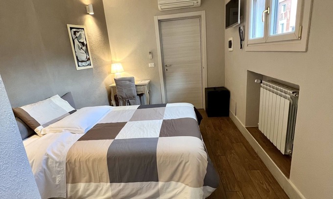 Quartieri Settecenteschi Hotel | Hotel Bella Napoli