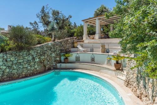 Racale House | Il Trullo - Tia Maria Country Inn