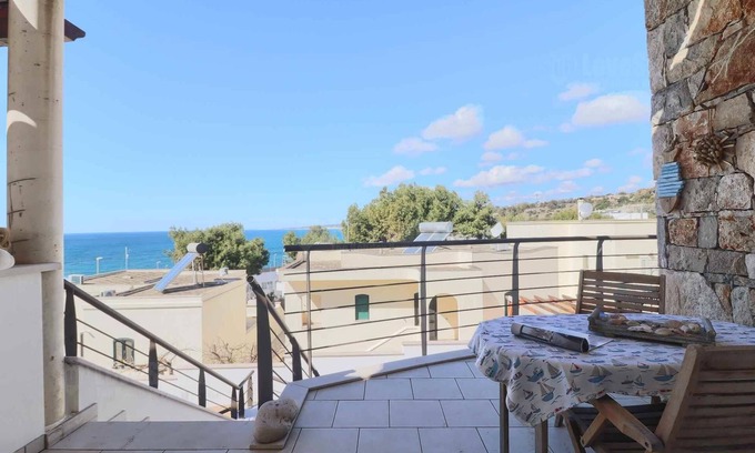 Marina San Gregorio House | La Madame San Gregorio
