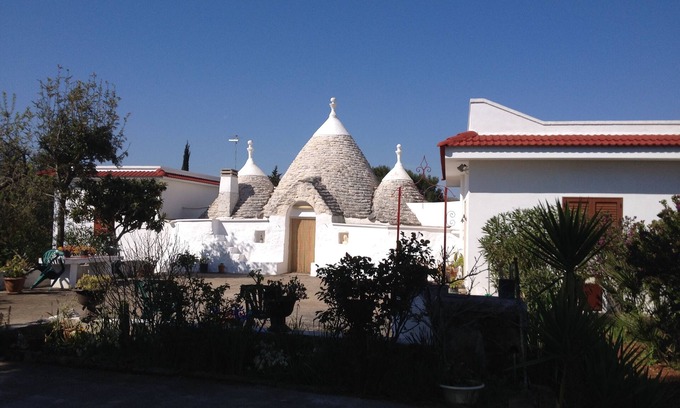 Ceglie Messapica House | Large trullo/villa, with private 10x4 m pool, in olive grove 2km from town