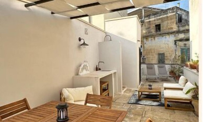 Lecce House | Poolside Paradise in Puglia - The Sweet of Lecce