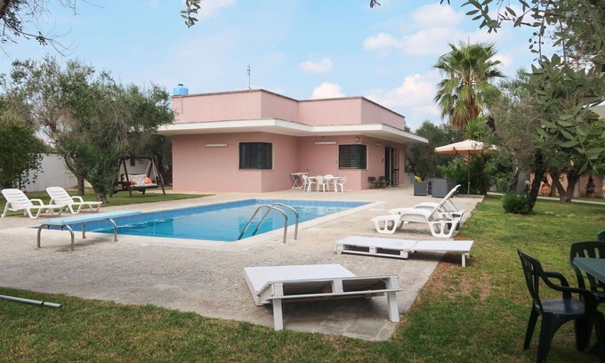 Martignano Villa | Stunning private villa for 6 people with WIFI, private pool, A/C, TV, terrace and pets allowed