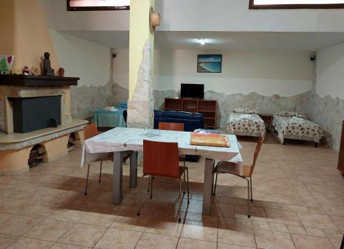 Il Monte House | Tavernetta casa Fiore 140mq