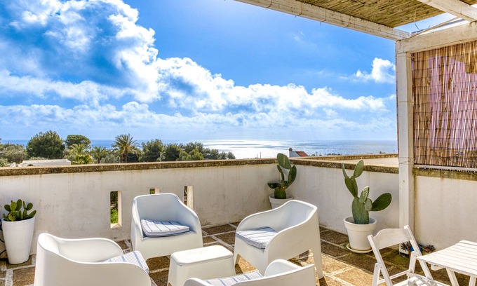 Marina di Novaglie House | Vacation Home "Novaglie Mon Amour" with Sea View, 2 Private Terraces & Wi-Fi