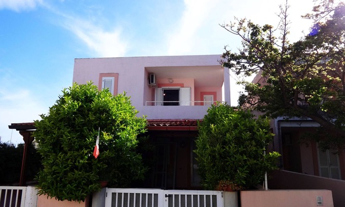 Lido Marini Apartment | Vacation Home LOLITA 4 to 6 places