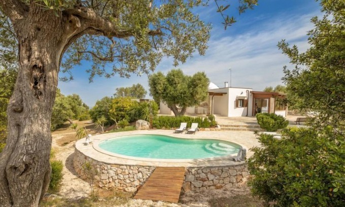 Ostuni House | Vacation home Trullo Romeo in Ostuni - 3 persons, 2 bedrooms