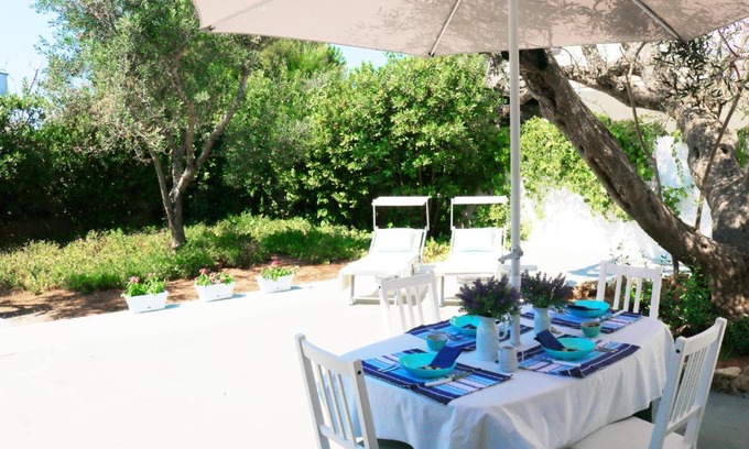 Racale Villa | Villa gli Ulivi con ampio giardino ed ogni comfort a pochi passi dal mare vicino Gallipoli