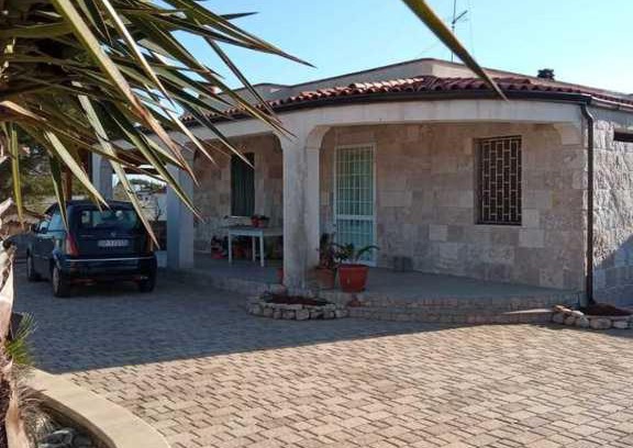 Torre San Giovanni House | Villa RoXXanne
