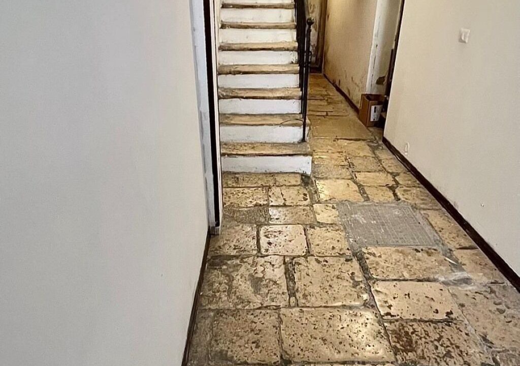 Bari City Centre Apartment | White Dome Suite