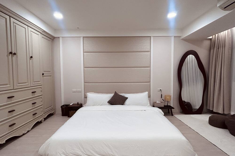Zhongshan Condo | 2 mins walk to the MRT! Family-sized condo with reading area, 8 min night market