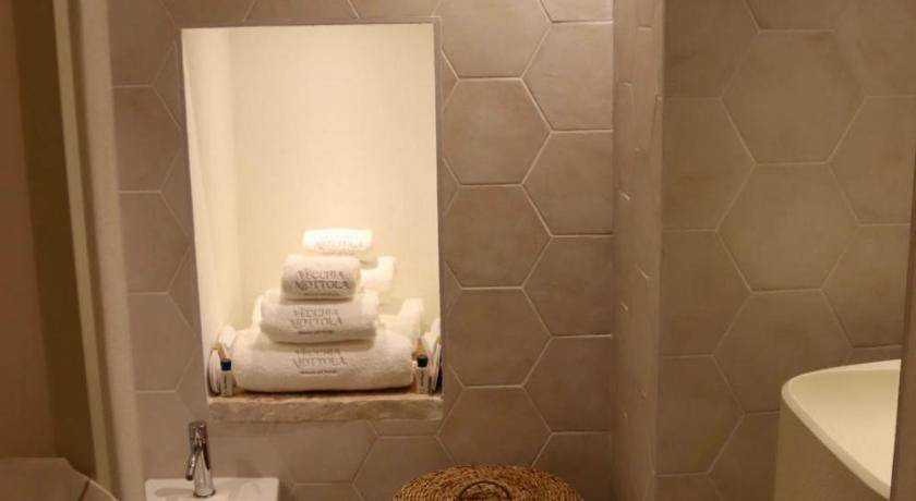 Photo of Bathroom in Mottola