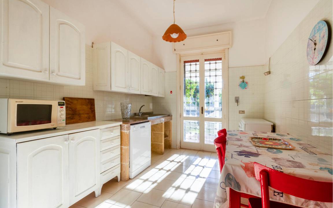 Photo of Kitchen in Torre Specchia Ruggeri