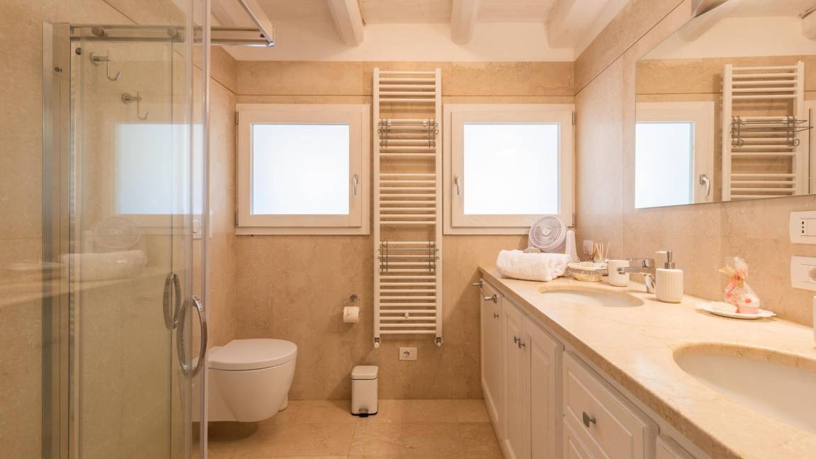 Photo of Bathroom in Patu