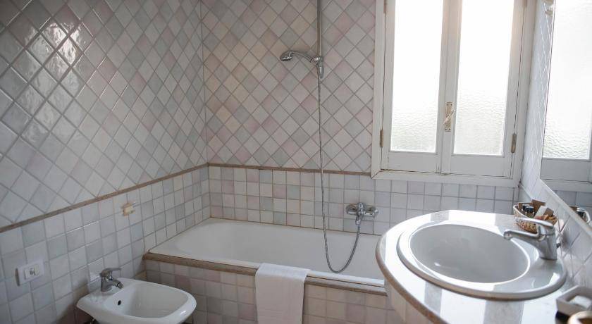 Photo of Bathroom in Galatina Historic Centre