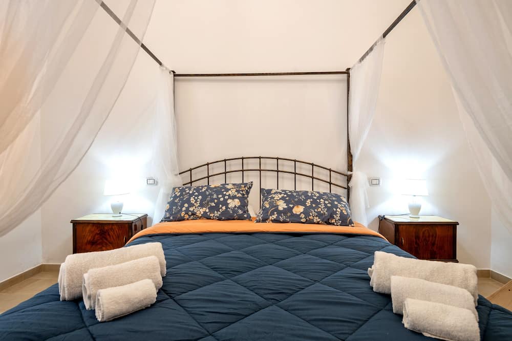 Photo of Bedroom in Montalbano