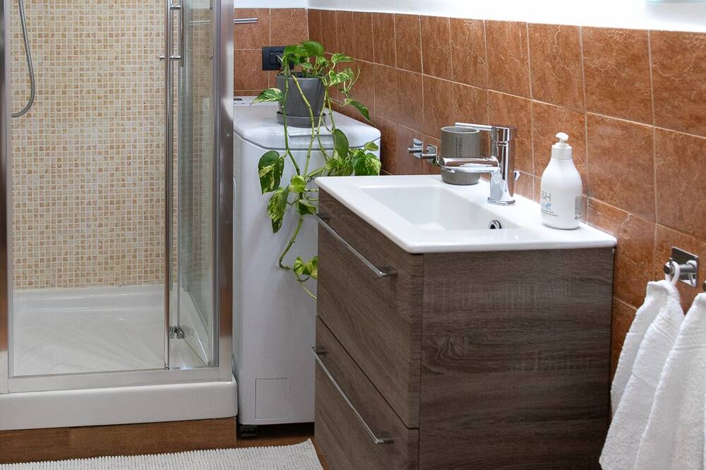 Photo of Bathroom in Adelfia