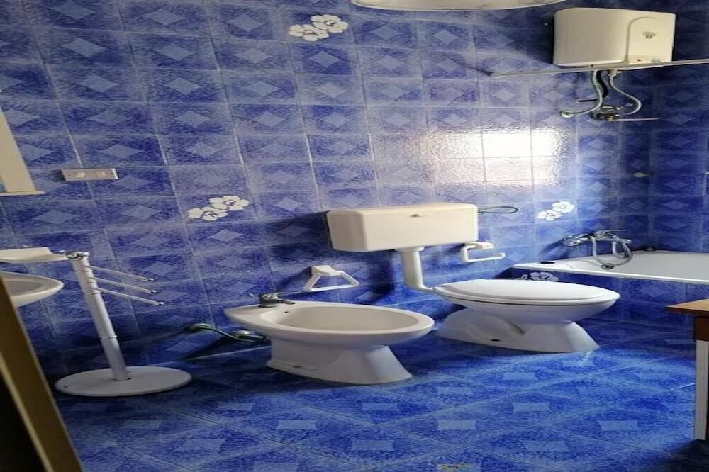 Photo of Bathroom in Roca Vecchia