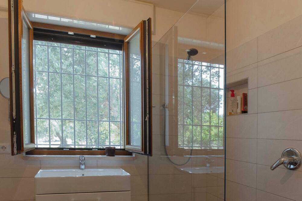 Photo of Bathroom in Villa Castelli