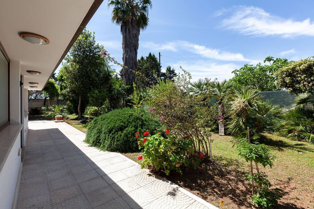 Photo of Outdoor in Oria