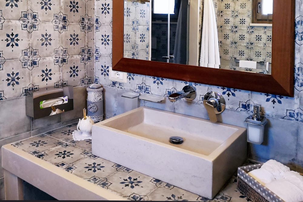 Photo of Bathroom in Pezze di Greco