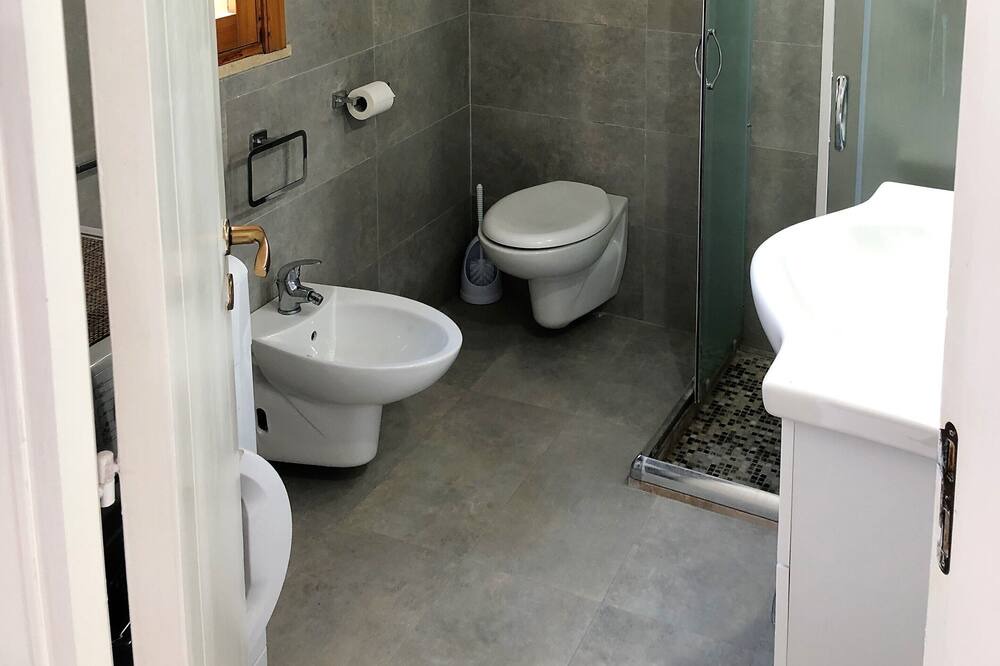 Photo of Bathroom in Torre Saracena
